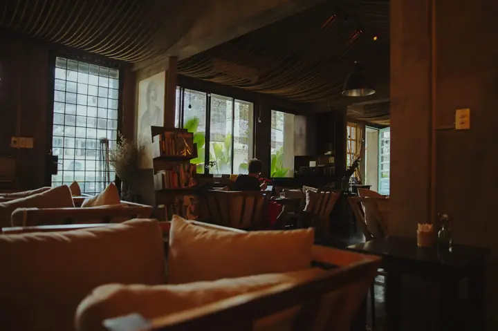 Top 15+ Quán Cafe Nấp Hẻm Ấm Cúng Ở Sài Gòn 2025: Góc Chill Yên Tĩnh, Decor Độc Đáo Top 15+ Quán Cafe Nấp Hẻm Ấm Cúng Ở Sài Gòn 2025: Góc Chill Yên Tĩnh, Decor Độc Đáo
