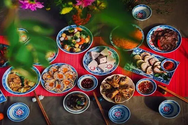 Danh Sách Sắm Lễ Cúng 100 Ngày Đầy Đủ: Mâm Lễ, Vàng Mã, Hoa Quả & Quy Trình Nghi Thức