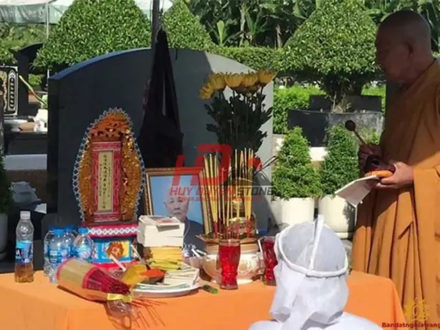 Hướng Dẫn Nghi Thức Mở Cửa Mả Chuẩn Phong Tục: Quy Trình, Lễ Vật, Văn Khấn Chi Tiết Hướng Dẫn Nghi Thức Mở Cửa Mả Chuẩn Phong Tục: Quy Trình, Lễ Vật, Văn Khấn Chi Tiết