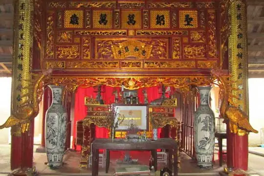 Tìm Hiểu Tín Ngưỡng Thờ Cúng Thành Hoàng: Khái Niệm, Ý Nghĩa, Nghi Lễ Và Vai Trò Bổn Cảnh Trong Văn Hóa Việt Tìm Hiểu Tín Ngưỡng Thờ Cúng Thành Hoàng: Khái Niệm, Ý Nghĩa, Nghi Lễ Và Vai Trò Bổn Cảnh Trong Văn Hóa Việt