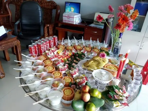 Mâm Cúng Thôi Nôi Bé Trai Đầy Đủ: Chè Cúng Gì, Xôi Gì, Ý Nghĩa Và Cách Trình Bày Đúng Lễ Nghi