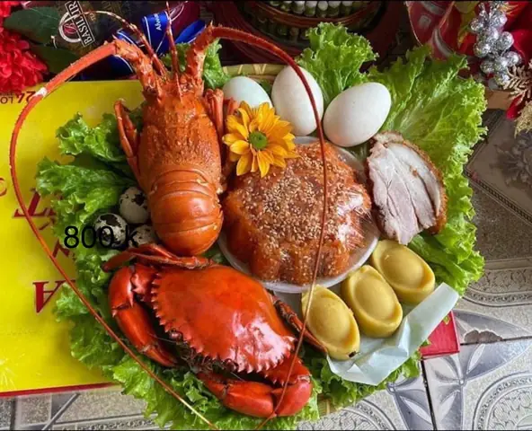 Hướng Dẫn Chọn Tôm Cúng Thần Tài Chuẩn Nghi Thức: Loại Nào Tốt, Giá Bao Nhiêu Và Cách Bày Mâm Tam Sên Đúng Ý Nghĩa