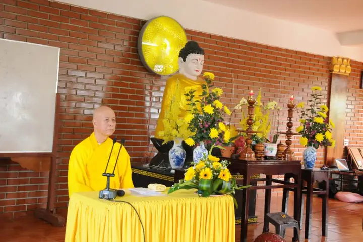 Văn Tác Bạch Cúng Dường Trai Tăng Tôn Sư: Lễ Cúng Tế Đường Và Cầu Siêu Cho Tôn Sư Đã Nibbana Văn Tác Bạch Cúng Dường Trai Tăng Tôn Sư: Lễ Cúng Tế Đường Và Cầu Siêu Cho Tôn Sư Đã Nibbana