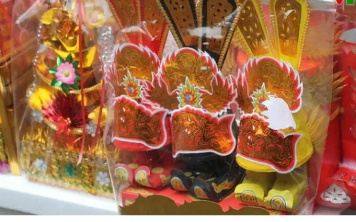Bộ Vàng Mã Cúng Ông Công Ông Táo Gồm Gì? Danh Sách Đầy Đủ, Cách Bày & Đốt Đúng Chuẩn Bộ Vàng Mã Cúng Ông Công Ông Táo Gồm Gì? Danh Sách Đầy Đủ, Cách Bày & Đốt Đúng Chuẩn