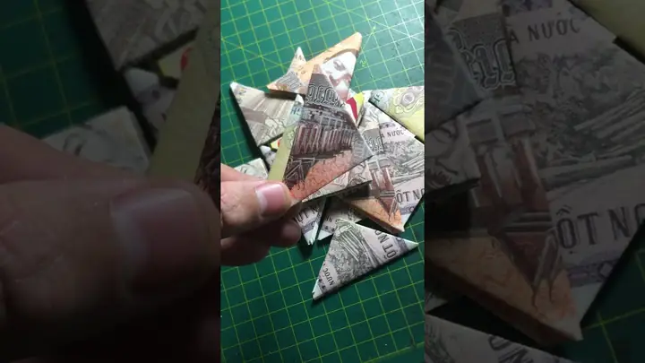 Hướng Dẫn Cách Gấp Tiền Giấy Cúng Cô Hồn Bằng Kỹ Thuật Origami Đúng Chuẩn Hướng Dẫn Cách Gấp Tiền Giấy Cúng Cô Hồn Bằng Kỹ Thuật Origami Đúng Chuẩn