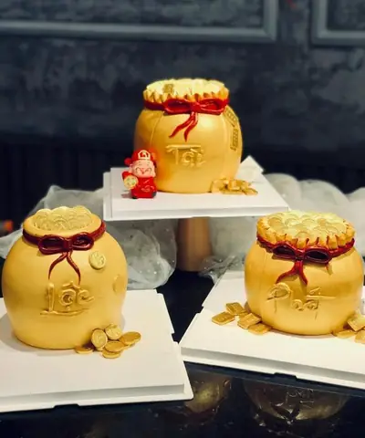 Bánh Quy Cúng Thần Tài: Ý Nghĩa, Cách Chọn Và Dâng Lễ Thu Hút Tài Lộc