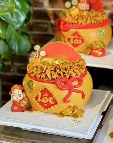 Bánh Quy Cúng Thần Tài: Ý Nghĩa, Cách Chọn Và Dâng Lễ Thu Hút Tài Lộc