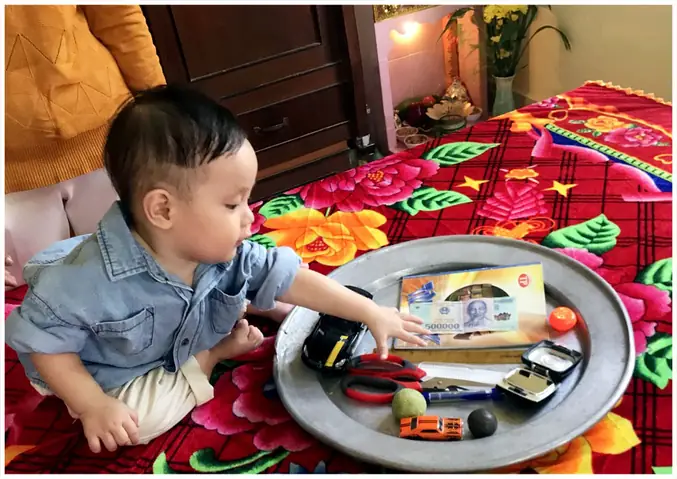 Bỏ Đồ Gì Để Bé Lựa Chọn Cúng Thôi Nôi Ý Nghĩa Và Dự Đoán Tương Lai Bỏ Đồ Gì Để Bé Lựa Chọn Cúng Thôi Nôi Ý Nghĩa Và Dự Đoán Tương Lai