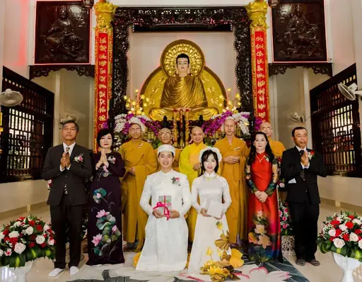 Nghi Thức Thờ Cúng Phật Giáo: Hướng Dẫn Chi Tiết Cho Gia Đình Nghi Thức Thờ Cúng Phật Giáo: Hướng Dẫn Chi Tiết Cho Gia Đình