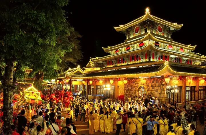 Hướng Dẫn Cúng Vía Bà Chúa Xứ Châu Đốc Chi Tiết: Chuẩn Bị Lễ Vật, Văn Khấn Linh Thiêng Hướng Dẫn Cúng Vía Bà Chúa Xứ Châu Đốc Chi Tiết: Chuẩn Bị Lễ Vật, Văn Khấn Linh Thiêng