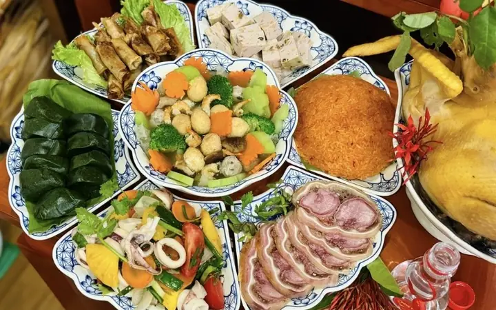 Cách Đặt Gà Cúng Rằm Tháng Giêng Đúng Phong Tục, Thu Hút Tài Lộc Cách Đặt Gà Cúng Rằm Tháng Giêng Đúng Phong Tục, Thu Hút Tài Lộc
