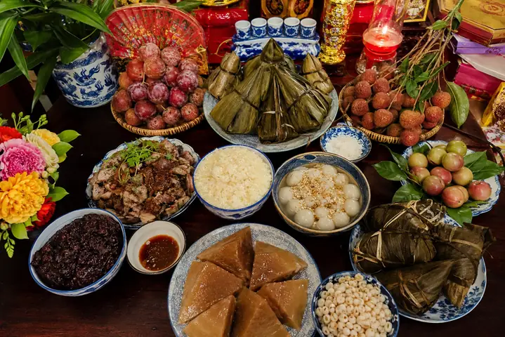 Hướng Dẫn Cúng Tết Đoan Ngọ: Văn Khấn, Mâm Lễ Và Cách Thực Hiện Chuẩn Nghi Lễ Hướng Dẫn Cúng Tết Đoan Ngọ: Văn Khấn, Mâm Lễ Và Cách Thực Hiện Chuẩn Nghi Lễ