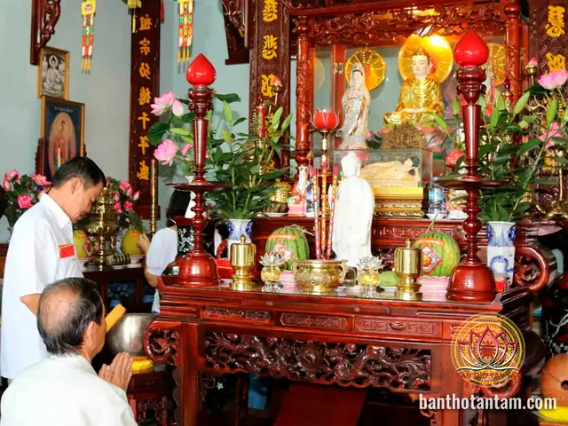Cách Trình Bày Thức Ăn Cúng Gia Tiên Đẹp Và Chuẩn Phong Tục Việt