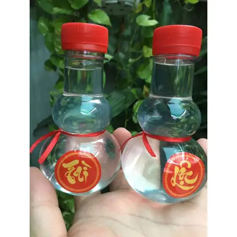 Chai Rượu Cúng Nhỏ: Kích Thước Nhỏ Gọn, Ý Nghĩa Tâm Linh Lớn Chai Rượu Cúng Nhỏ: Kích Thước Nhỏ Gọn, Ý Nghĩa Tâm Linh Lớn