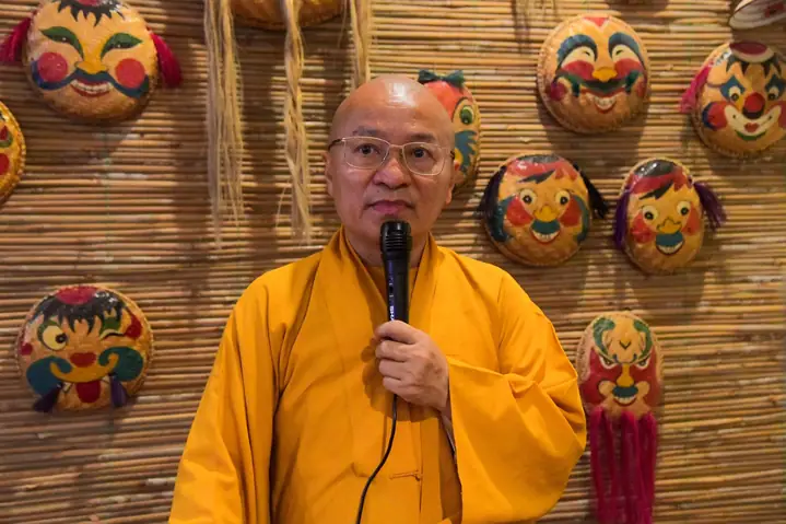 Chi Phí Cúng Dường: Hướng Dẫn Chi Tiết Từ Phật Giáo Đến Kê Khai Thuế