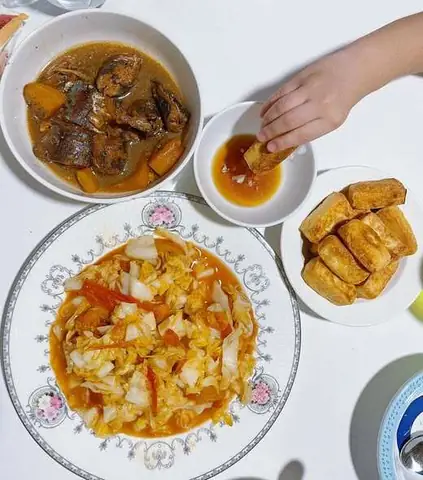 Nam Ca Sĩ Showbiz Việt: Hé Lộ Khoảnh Khắc Đời Thường Qua Mâm Cơm Ấm Áp