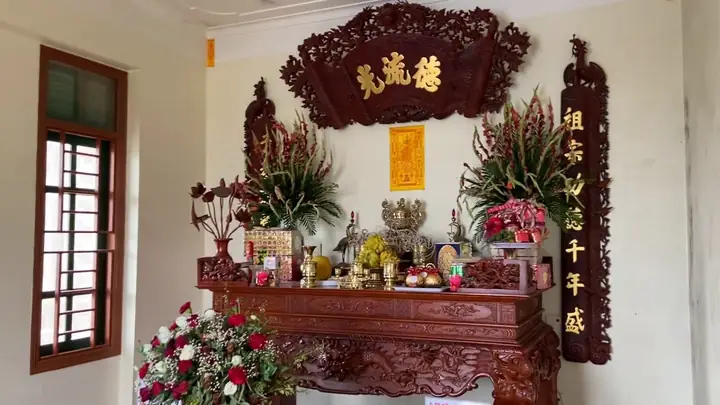 Cúng 7 Cành Hoa Trên Bàn Thờ Phật: Ý Nghĩa, Cách Thực Hiện Chuẩn Phong Thủy & Chọn Hoa Đẹp Cúng 7 Cành Hoa Trên Bàn Thờ Phật: Ý Nghĩa, Cách Thực Hiện Chuẩn Phong Thủy & Chọn Hoa Đẹp