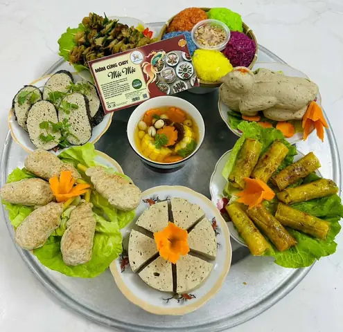 Cúng Chay Ngày Rằm: Gợi Ý Mâm Cỗ Đơn Giản, Đủ Đầy Và Thanh Tịnh Cúng Chay Ngày Rằm: Gợi Ý Mâm Cỗ Đơn Giản, Đủ Đầy Và Thanh Tịnh