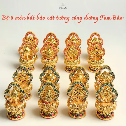 Cúng Dường Tam Bảo Tây Tạng: Ý Nghĩa, Vật Phẩm & Cách Thực Hiện Đúng Nghi Lễ