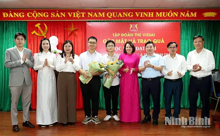 Cúng Giải Oan Cao Đài: Ý Nghĩa, Nghi Thức Và Hướng Dẫn Chi Tiết