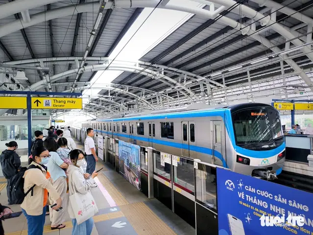 Cúng Khai Xuân Đầu Năm 2027: Văn Khấn, Ngày Đẹp & Lễ Vật Chuẩn Nhất