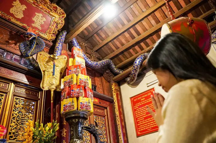 Cúng Lễ Thành Đạo Mẫu: Ý Nghĩa, Quy Trình Chi Tiết Và Những Điều Cần Lưu Ý Cúng Lễ Thành Đạo Mẫu: Ý Nghĩa, Quy Trình Chi Tiết Và Những Điều Cần Lưu Ý