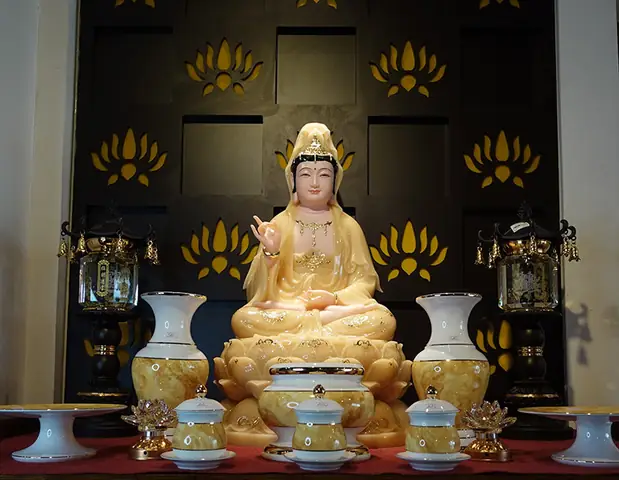 Cúng Mẹ Quan Âm Gồm Những Gì? Chuẩn Bị Lễ Vật Và Văn Khấn Đầy Đủ Cúng Mẹ Quan Âm Gồm Những Gì? Chuẩn Bị Lễ Vật Và Văn Khấn Đầy Đủ