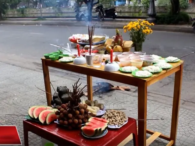 Cúng Mùng 2 Hàng Tháng Có Được Ăn Đồ Mặn Không? Giải Đáp Quan Niệm & Hướng Dẫn Chuẩn