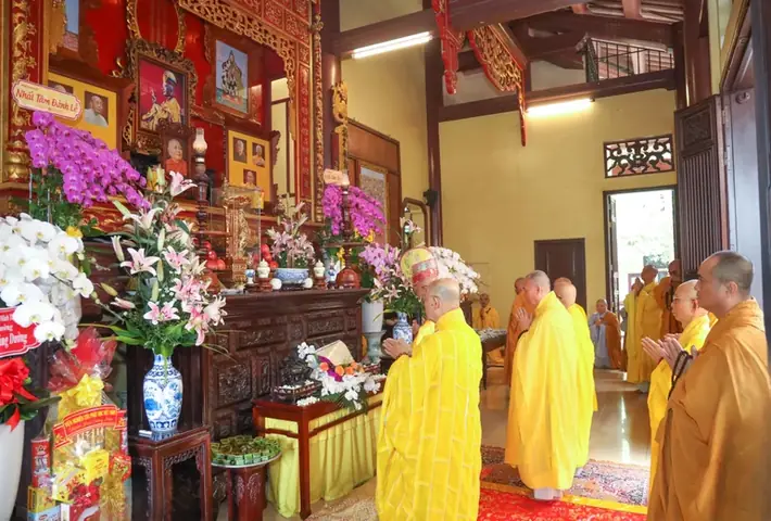 Rằm Tháng 7: Hướng Dẫn Cúng Kiếng Thanh Tịnh, Đầy Đủ & Mang Lại Phúc Lành Rằm Tháng 7: Hướng Dẫn Cúng Kiếng Thanh Tịnh, Đầy Đủ & Mang Lại Phúc Lành