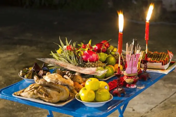 Cúng Ngoài Trời Mùng 1: Lễ Vật Chuẩn Bị Và Cách Thực Hiện Cúng Ngoài Trời Mùng 1: Lễ Vật Chuẩn Bị Và Cách Thực Hiện
