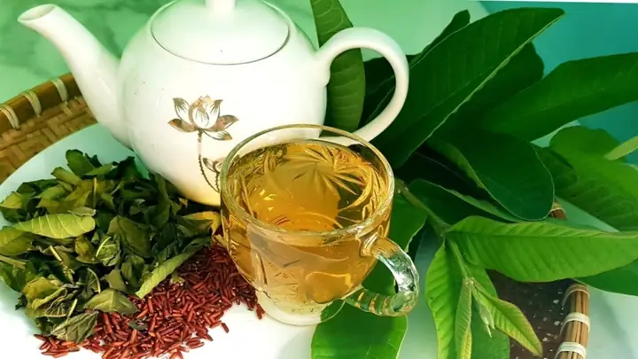Cúng Ổi Có Nên Không? Giải Đáp Thắc Mắc Về Việc Sử Dụng Ổi Trên Bàn Thờ