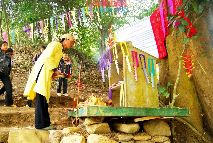 Lễ Cúng Rừng Người Dao Lào Cai: Ý Nghĩa, Thời Gian Và Nghi Thức Độc Đáo Lễ Cúng Rừng Người Dao Lào Cai: Ý Nghĩa, Thời Gian Và Nghi Thức Độc Đáo