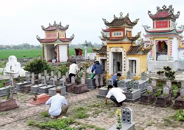 Văn Khấn Sám Hối Phần Mộ Tổ Tiên: Lời Cầu Nguyện Thành Tâm Nên Khấn Gì?