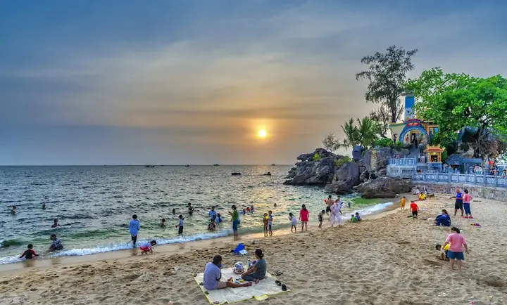 Khám Phá Tín Ngưỡng Thần Linh Biển Tại Phú Quốc: Lễ Hội, Địa Điểm Và Ý Nghĩa Tâm Linh Khám Phá Tín Ngưỡng Thần Linh Biển Tại Phú Quốc: Lễ Hội, Địa Điểm Và Ý Nghĩa Tâm Linh