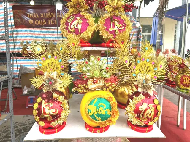 Giá Cặp Dừa Cúng Tết: Bao Nhiêu Tiền & Nên Chọn Loại Nào? Giá Cặp Dừa Cúng Tết: Bao Nhiêu Tiền & Nên Chọn Loại Nào?