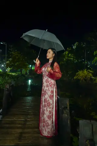 Giấy Cúng Thần Hổ: Ý Nghĩa, Cách Chuẩn Bị Lễ Vật Và Văn Khấn Chuẩn Ngoài Sân Giấy Cúng Thần Hổ: Ý Nghĩa, Cách Chuẩn Bị Lễ Vật Và Văn Khấn Chuẩn Ngoài Sân