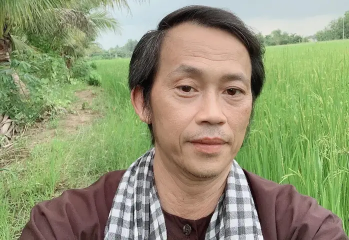 Hoài Linh Ăn Gì Khi Cúng? Khám Phá Sở Thích Ẩm Thực Đời Thường Của Danh Hài Hoài Linh Ăn Gì Khi Cúng? Khám Phá Sở Thích Ẩm Thực Đời Thường Của Danh Hài