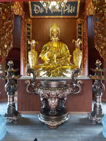 Hoa Văn Trong Thờ Cúng: Ý Nghĩa, Mẫu Mã Và Cách Lựa Chọn Chuẩn Phong Thủy