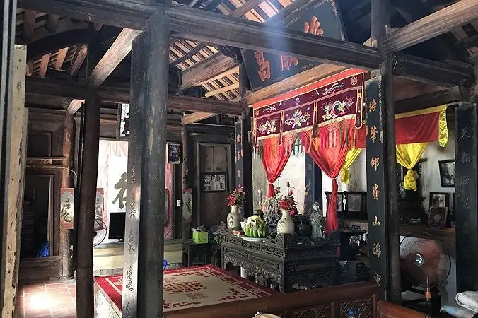 Bàn Thờ Ông Bà Đơn Giản Trong Nhà: Hướng Dẫn Chọn, Bày Trí & Lập Chuẩn Phong Thủy Bàn Thờ Ông Bà Đơn Giản Trong Nhà: Hướng Dẫn Chọn, Bày Trí & Lập Chuẩn Phong Thủy