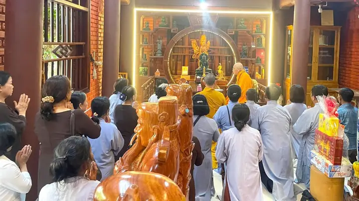 Tác Bạch Cúng Hương: Hướng Dẫn Chi Tiết Theo Nghi Lễ Phật Giáo Tác Bạch Cúng Hương: Hướng Dẫn Chi Tiết Theo Nghi Lễ Phật Giáo
