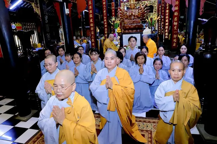 Tác Bạch Cúng Hương: Hướng Dẫn Chi Tiết Theo Nghi Lễ Phật Giáo Tác Bạch Cúng Hương: Hướng Dẫn Chi Tiết Theo Nghi Lễ Phật Giáo