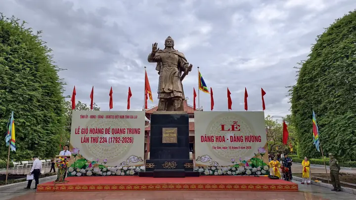 Khai Thị Cho Hương Linh Khi Cúng Giỗ: Ý Nghĩa, Văn Khấn Và Nghi Thức Chuẩn