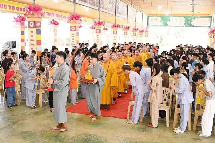 Khoa Cúng Phật Thánh: Hướng Dẫn Nghi Thức Chi Tiết & Ý Nghĩa Tâm Linh Khoa Cúng Phật Thánh: Hướng Dẫn Nghi Thức Chi Tiết & Ý Nghĩa Tâm Linh
