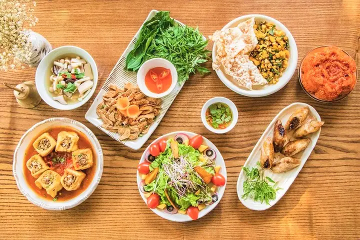 Mâm Cỗ Chay Cúng Ông Táo: Gợi Ý Chuẩn Bị Đầy Đủ, Thanh Tịnh