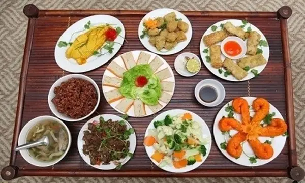 Mâm Cỗ Chay Cúng Tết Nguyên Tiêu: Gợi Ý Thanh Tịnh, Đủ Đầy & Ý Nghĩa