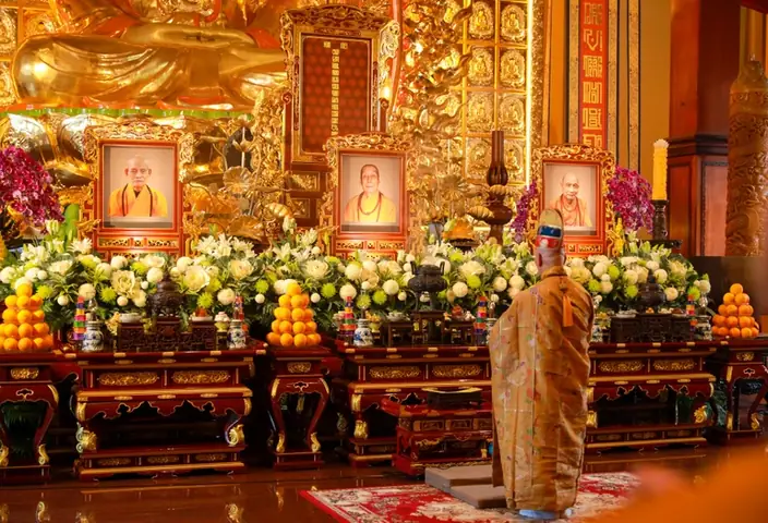 Nghi Thức Cúng Ngọ: Hướng Dẫn Chi Tiết & Ý Nghĩa Tâm Linh