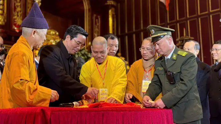 Nghi Lễ Cúng Cô Hồn: Hướng Dẫn Chi Tiết Và Những Lưu Ý Quan Trọng
