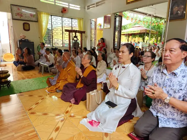 Nghi Thức Cúng An Vị Phật Tại Nhà Chuẩn Nghi Lễ, Đầy Đủ Ý Nghĩa Tâm Linh