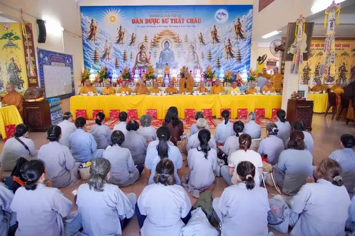 Nghi Thức Cúng Thất Phật Giáo: Hướng Dẫn Chi Tiết Từ A-z Nghi Thức Cúng Thất Phật Giáo: Hướng Dẫn Chi Tiết Từ A-z